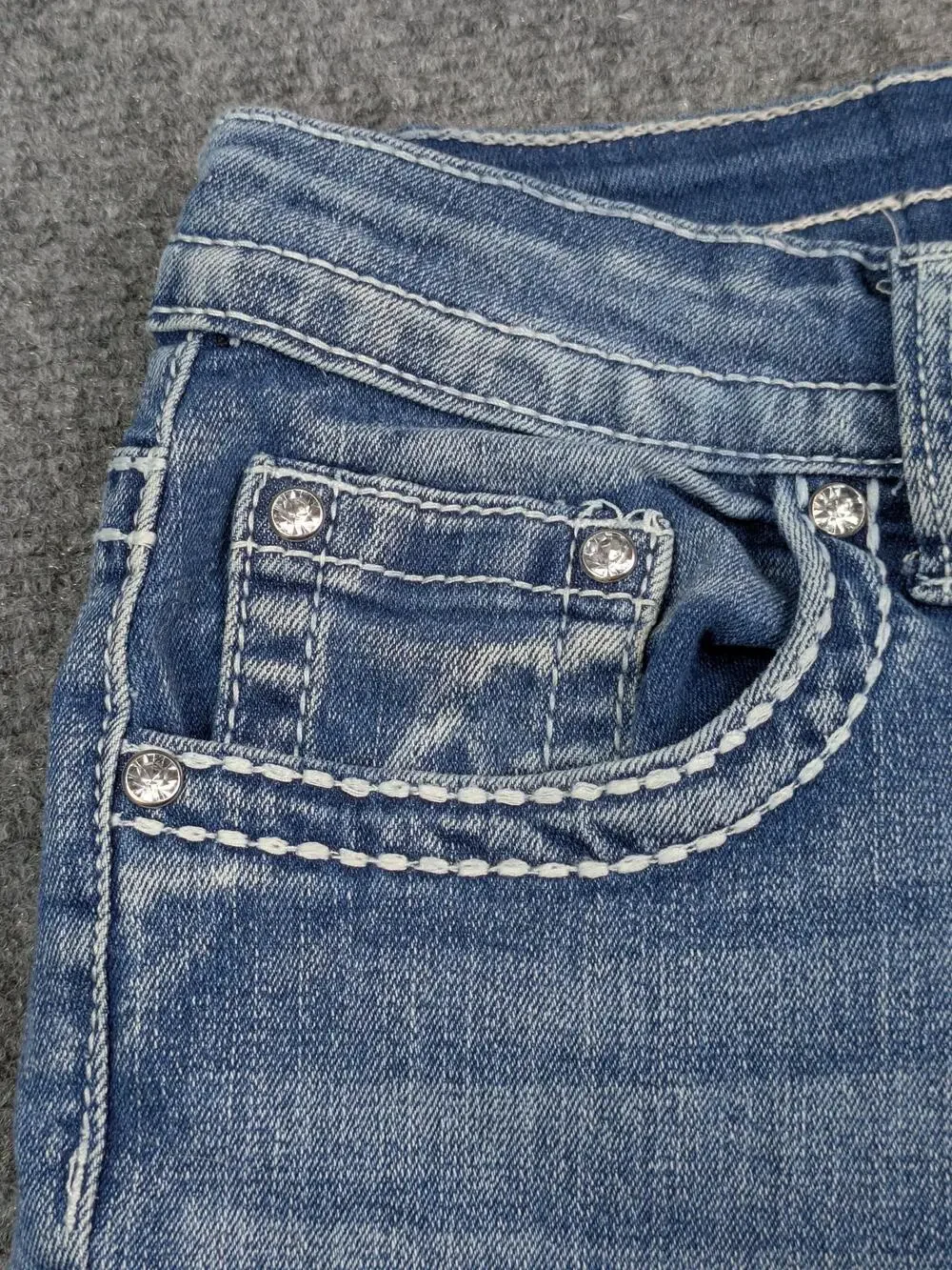 Sky Jeans Juniors 7/8 Blue Flare Low Rise Sparkle Butt Rhinestone Embroidered